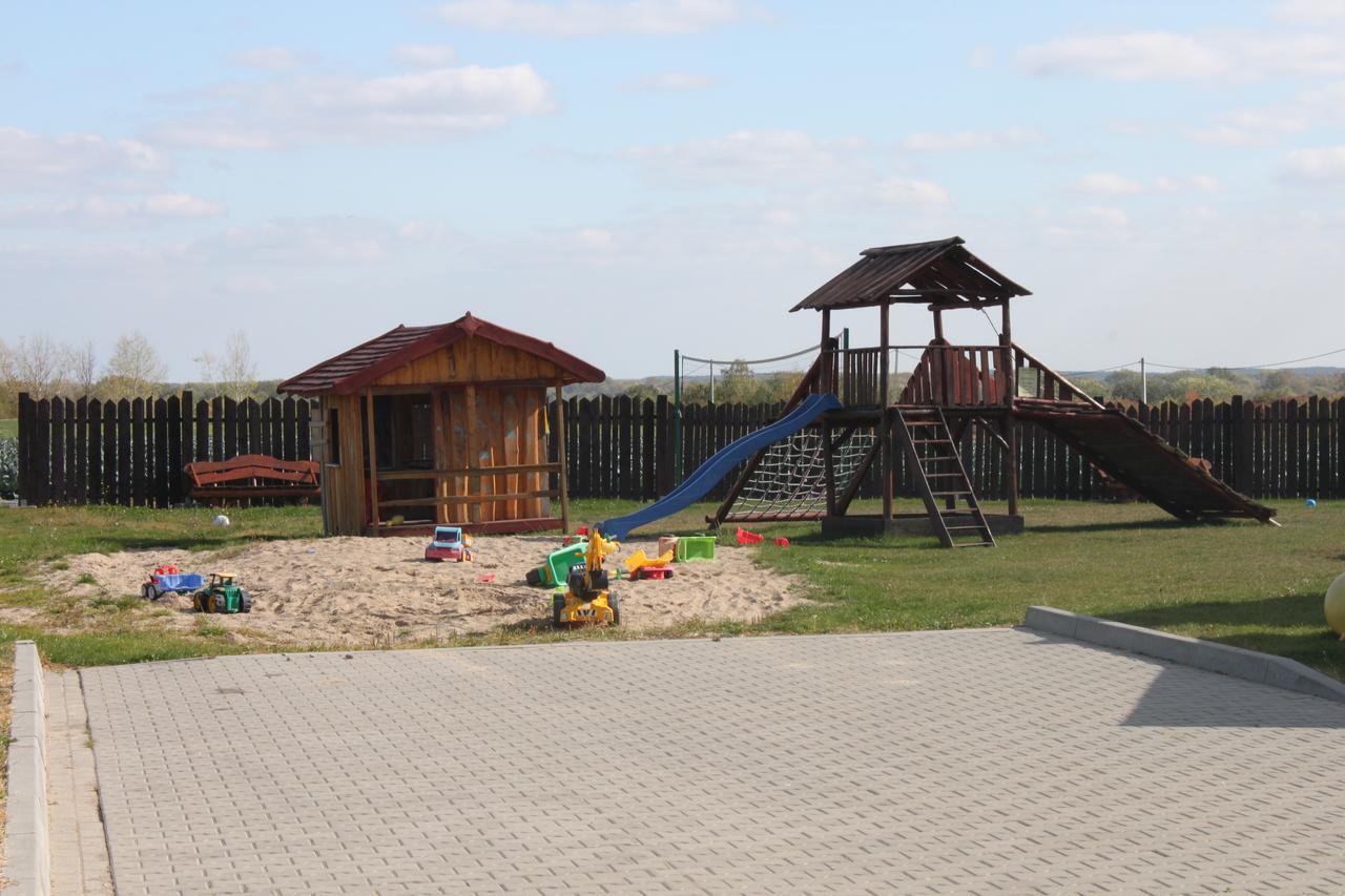 Gosciniec Legenda Hotel Wyszogrod Exterior photo